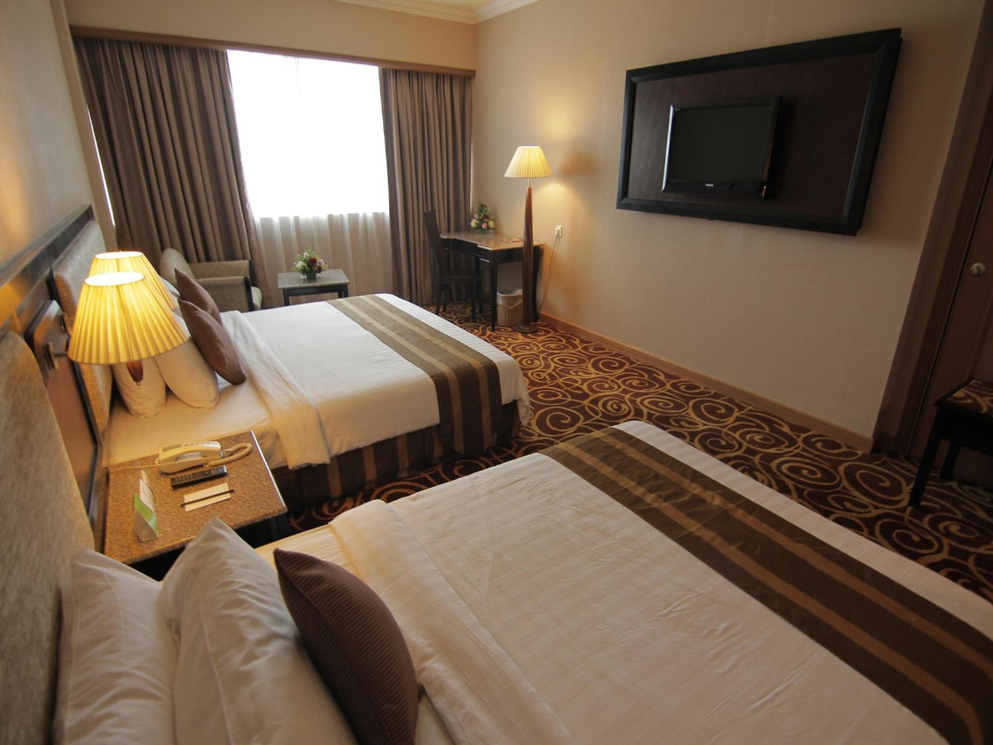 Mega Hotel Sdn Bhd Miri Exterior foto