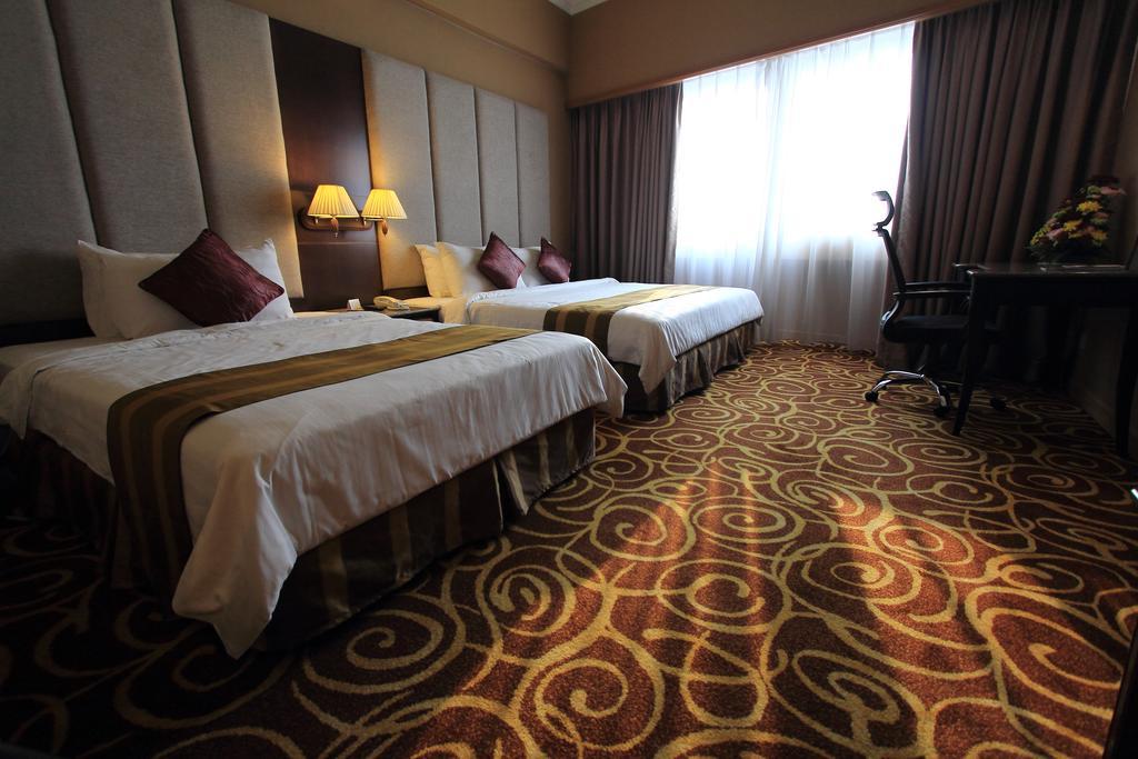 Mega Hotel Sdn Bhd Miri Quarto foto