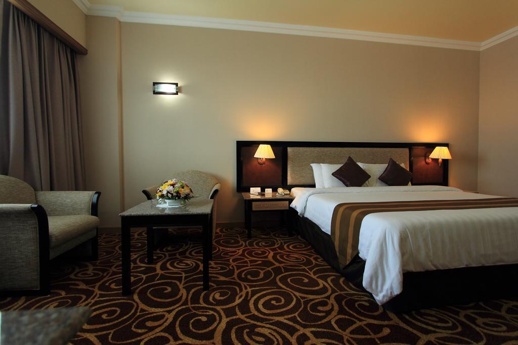Mega Hotel Sdn Bhd Miri Quarto foto